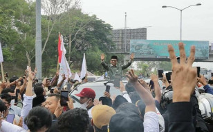 Ribuan Warga Madura Sambut Mahfud MD Pulang Kampung