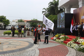 Sosial Inklusi: Gubernur Khofifah Lepas Keberangkatan Tim Lintas Batas Disabilitas Menuju Lima Bakorwil