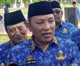 Bupati Sampang Berjiwa Negarawan Dihadapan Korpri dan PGRI