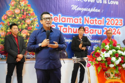 Hadiri Perayaan Jelang Natal, Pj Wali Kota Acungi Jempol Toleransi Kota Mojokerto