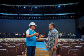 Jelang Natal 2023, GM PLN UID Jatim Tinjau Kesiapan Kelistrikan Gereja