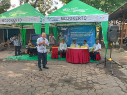 Usung Tema 'Kerja Keras. Bebas Cemas', BPJS Ketenagakerjaan Mojokerto Jemput Bola ke Pedagang Pasar Raya Mojosari