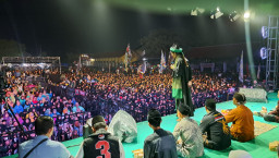 Diiringi Hujan Rintik-rintik, Mafia Shalawat Bius Belasan Ribu  Warga Lamongan Selatan