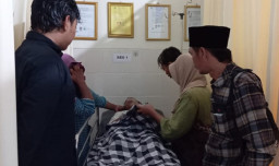 Bapak dan Anak di Pasuruan Tewas Tersambar Petir saat Panen Padi di Sawah