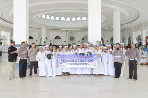 Beri Wawasan dalam Berlalu Lintas, Satlantas Polres Tanjung Perak Gelar Dikmas untuk Para Santri