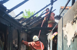 Kebakaran di Jalan Wonosari Wetan, 11 Mobil Damkar Dikerahkan