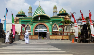 Gubernur dan Wali Kota Mojokerto Resmikan Masjid Agung Senilai Rp. 41 M