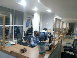 Hari Pertama PPKM Layanan Imigrasi dan Bea Cukai Tanjung Perak Normal