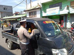 Operasi Yustisi di Perak Timur, Petugas Jaring 6 Pelanggar Prokes