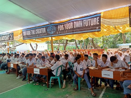 Outdoor Jadi Pilihan MA Ma'arif 7 Sunan Drajat Gelar Pelatihan Jurnalistik