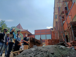 Sidak Proyek Facade Gedung Sekretariat, Wali Kota Ingatkan Kontraktor Jaga Kualitas