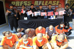 Polres Pelabuhan Tanjung Perak Tangkap 16 Tersangka