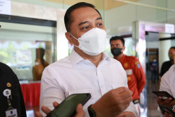 Cegah PKL Baru di Atas Saluran Ketintang, Wali Kota Eri Cahyadi Perintahkan Trantibum Kelurahan Patroli Rutin