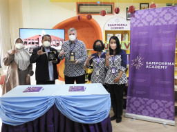 Kerjasama dengan Universitas Trunojoyo, Sampoerna Academy Kampanyekan Gerakan Literasi