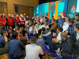 Baku Hantam Munas HIPMI, Berakhir Damai