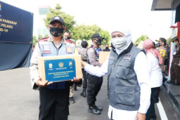 30 ribu Sembako Untuk Penggiat Parisiwsata Korban Covid19