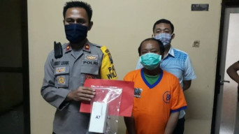 Pura pura Jaga Saudara Sakit, Hanphone Korban Disikat