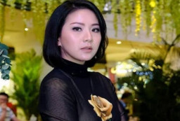 Selebgram Cantik Diduga Kecipratan Uang Nurhadi