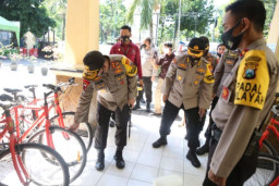 Kapolda Sidak Polsek Wonokromo Dan Tegalsari Terkait Jumlah Pasien Covid 19