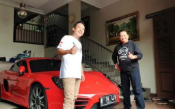 Datangi Rumah Denny Cagur, Bamsoet Nge-Vlog Bareng