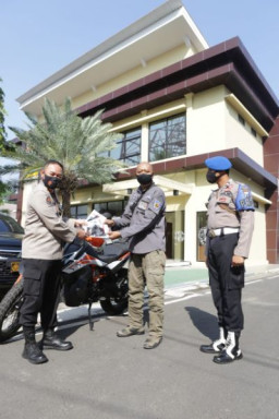 Kabid Humas Beri Masker Gunadi Indonesia Overlander Forum