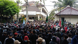 Lagi Mahasiswa Demo, dan Sebut Investasi Tumbuhnya Korupsi