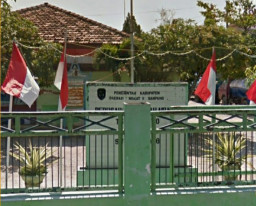 Warga Kota Sampang Kelimpungan Air Bersih