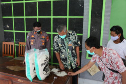 Beras BPNT Kecamatan Rengel Dipastikan Sesuai Mutu