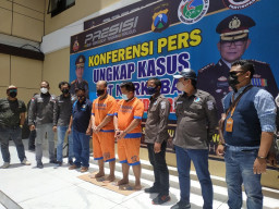 Bule Pakistan Ditangkap Pakai Narkoba di Apartemen