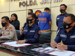 Seks Threesome Harga Rp.300.000,-"Main"Bersama-sama Dibongkar Subdit Cyberc