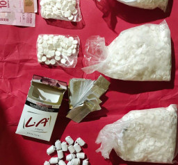 Simpan Ribuan Obat Keras, Syahrini Digerebek Polisi