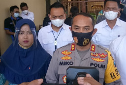 Kades Dilaporkan Berzinah dengan ART oleh Istri