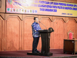 Bupati Jember Serahkan Laporan Hasil Pemeriksaan BPK-RI Jatim