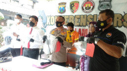 Baca juga : Tak Terima Dihina, Pria Nyaris Bunuh Suami dari Wanita Selingkuhannya