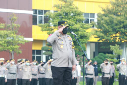 Kapolda Jatim Pimpin Apel Gelar Pasukan Persiapan Perayaan Tahun Baru 2022