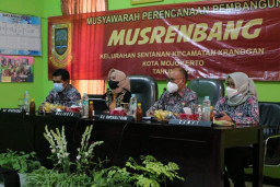 Terkenal Padat dan Semrawut, Wali Kota Fokus Penataan Kota Sehat Kelurahan Sentanan