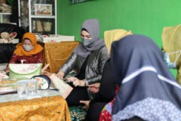 Gerakan Perempuan Seriusi Industri Rumahan dengan Pelatihan Decoupage