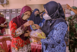 Pemkab Gresik Gelar Operasi Pasar Minyak Goreng Murah