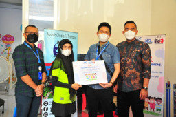 Dukung Hari Down Syndrome Sedunia, WOM Finance Berbagi Kebahagiaan