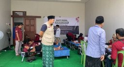 Semangat Berbagi,  Alumni Santri Nurul Cholil Gelar Donor Darah