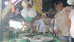 Tinjau Pasar Dinoyotangsi Surabaya, BHS Himbau Perbaikan Infrastruktur Tidak Korbankan Pedagang