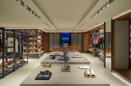 Dengan konsep Desain Baru Otaku Room, atmos Bidik Kota Surabaya