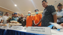 Musnahkan 9 Ons Sabu dan 5,29 Kg Ganja, BNNP Jatim Amankan Dua Orang Kurir