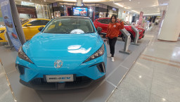 MG4 EV Ramaikan Persaingan Mobil Listrik di Kota Surabaya