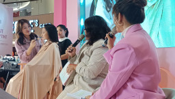 Hadirkan Beauty Exhibition di Surabaya, Ultima II Perkenalkan Delicate Moisture Lip Tint