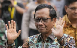 Duh! Mahfud Diduga  juga Pernah Langgar Etika saat Jadi Ketua MK