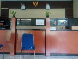 Kantor Pelayanan Sepi di Jam Masuk Kerja, Perangkat Desa Sedati Agung Kompak Telat?