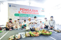 Setelah 15 Tahun Mangkrak, Wali Kota Eri Cahyadi Resmi Buka Pasar Turi Baru