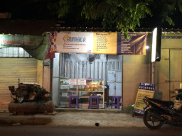 PengMas, Dosen DKV UPN Veteran Jatim Majukan BUMD Berbek