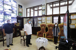 Meski Belum Jelas, Pemkot Surabaya Siap Lakukan Vaksinasi Covid-19